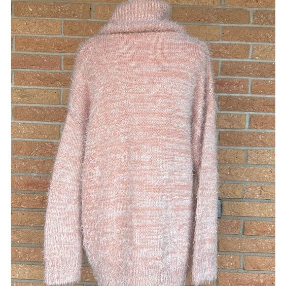 Show Me Your Mumu Fatima Turtleneck Sweater Fuzzy Pink Knit cozy comfy - Picture 2 of 7